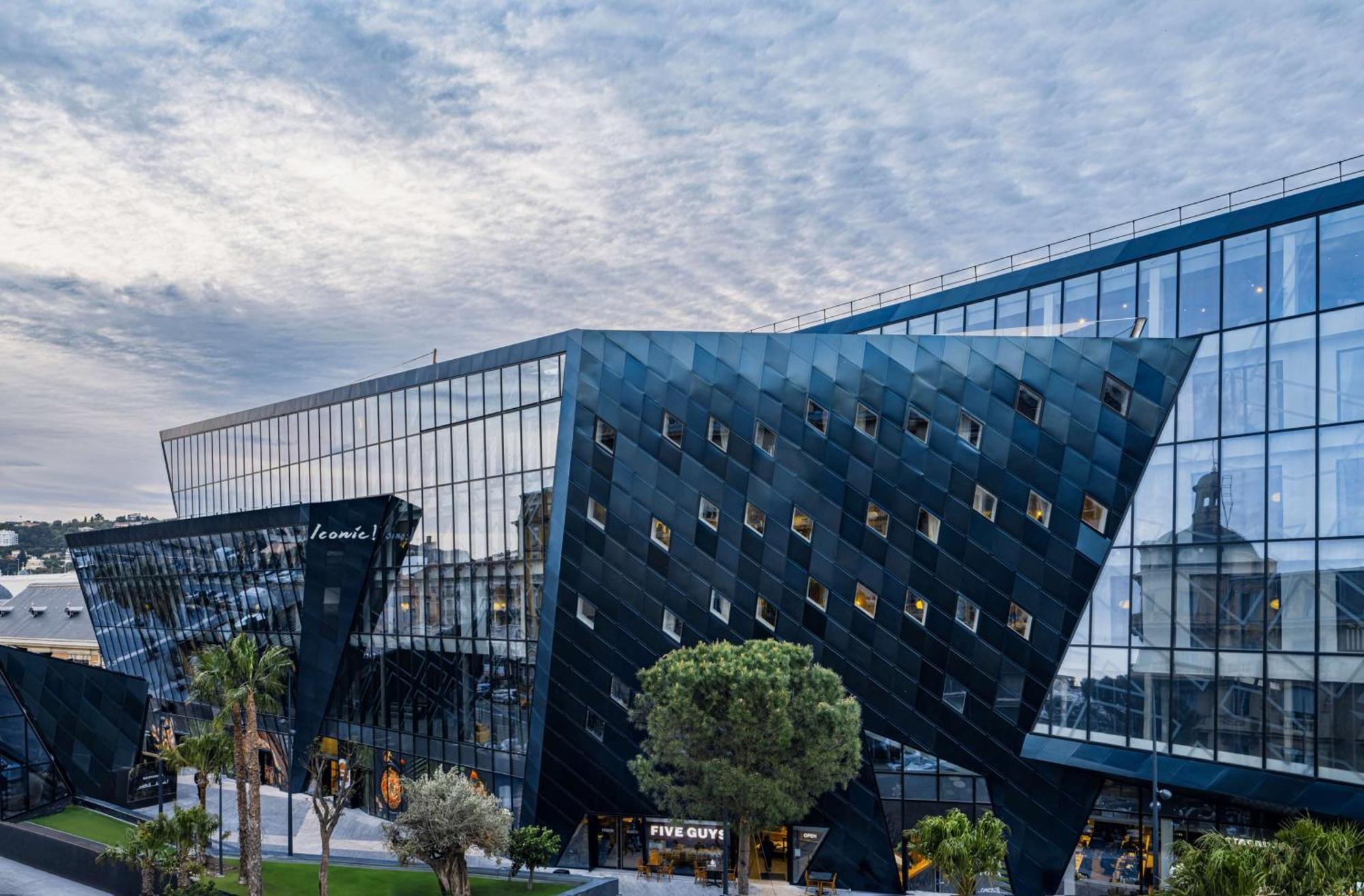 Doubletree By Hilton Nice Centre Iconic Exterior photo